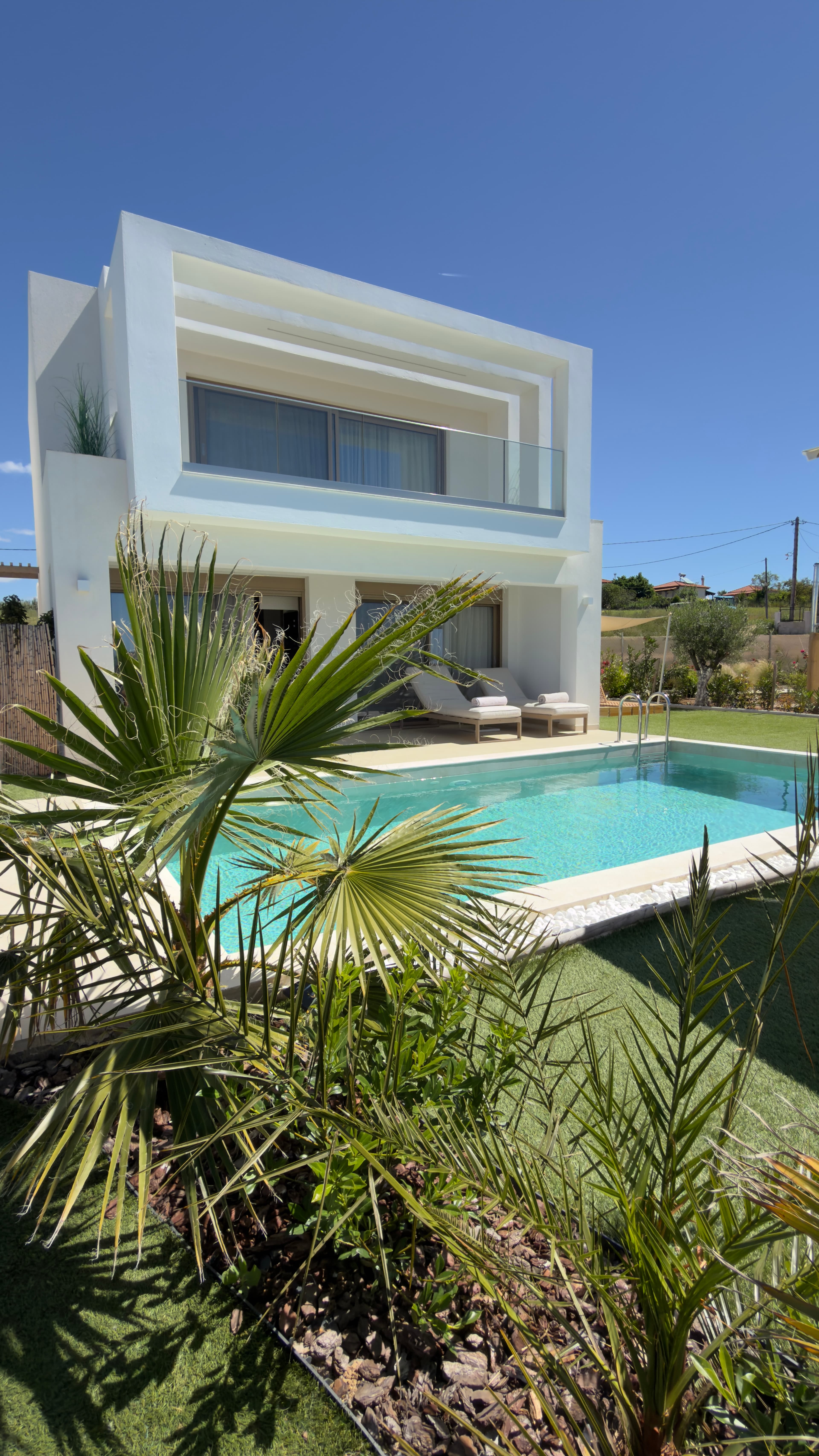 Anna Luxury Villa Slide 5